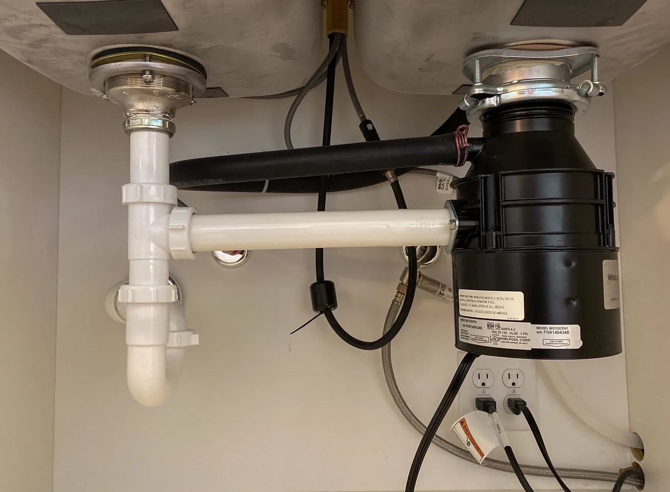 Leaky Garbage Disposal Cleanup in Thompson's Station, TN